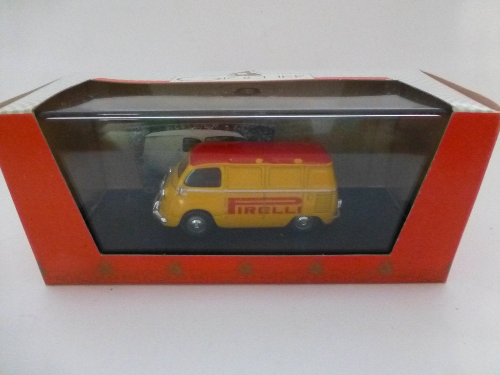 Giocher Fiat 600 Multipla Frgone Pirelli banden, Hobby en Vrije tijd, Modelauto's | 1:43, Ophalen of Verzenden, Zo goed als nieuw