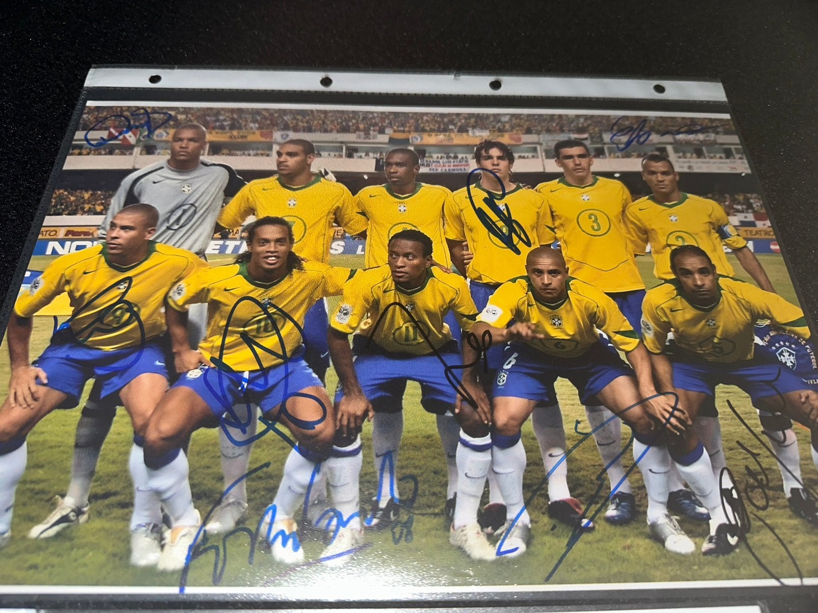 Brazilië WK 2006 gesigneerde team foto (Ronaldinho, Ronaldo), Losse kaart, Drie personen of meer