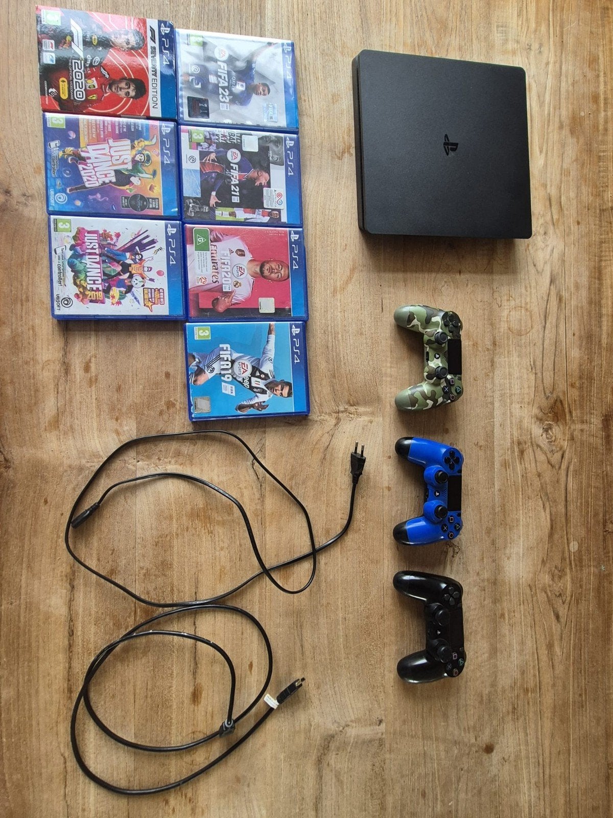 PlayStation 4 met spelletjes, Ophalen, Original, Met 3 controllers of meer, 500 GB