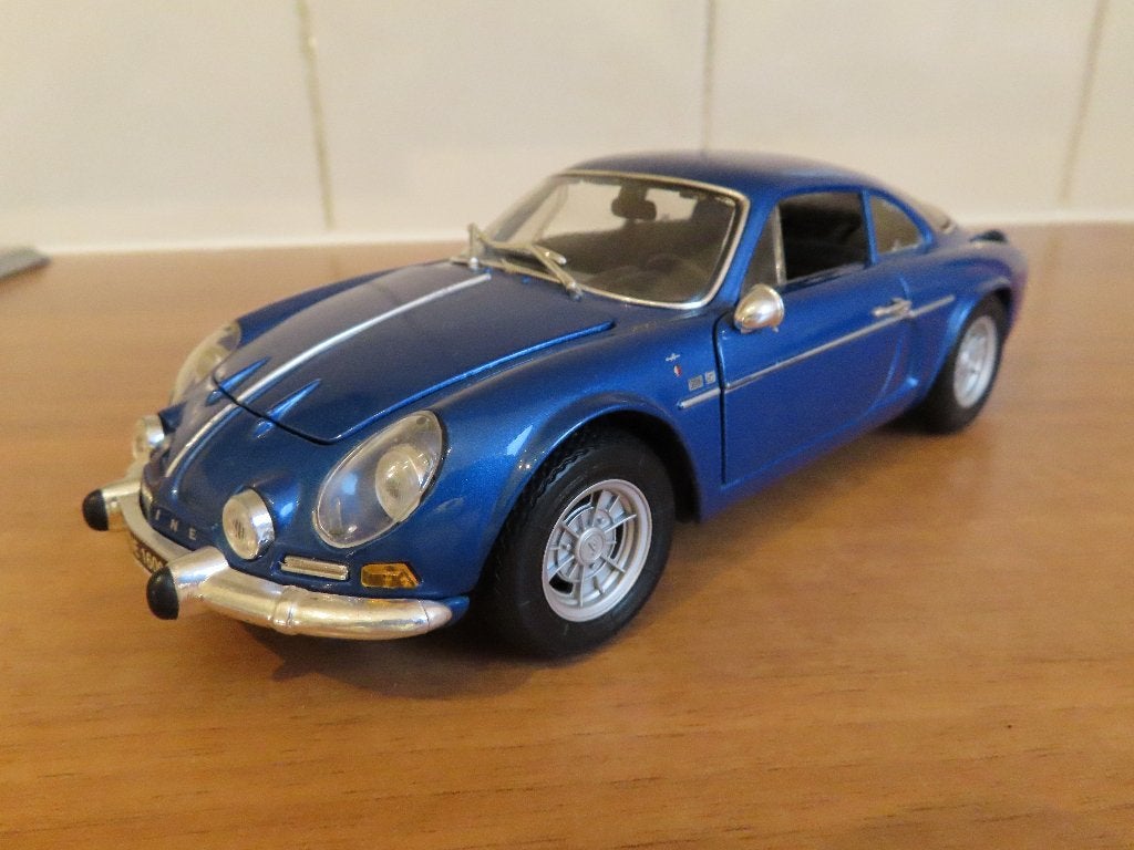 Nieuw schaalmodel Alpine Renault 1600 S 1971 1:18 Maisto, Ophalen of Verzenden, Nieuw, Auto, Maisto