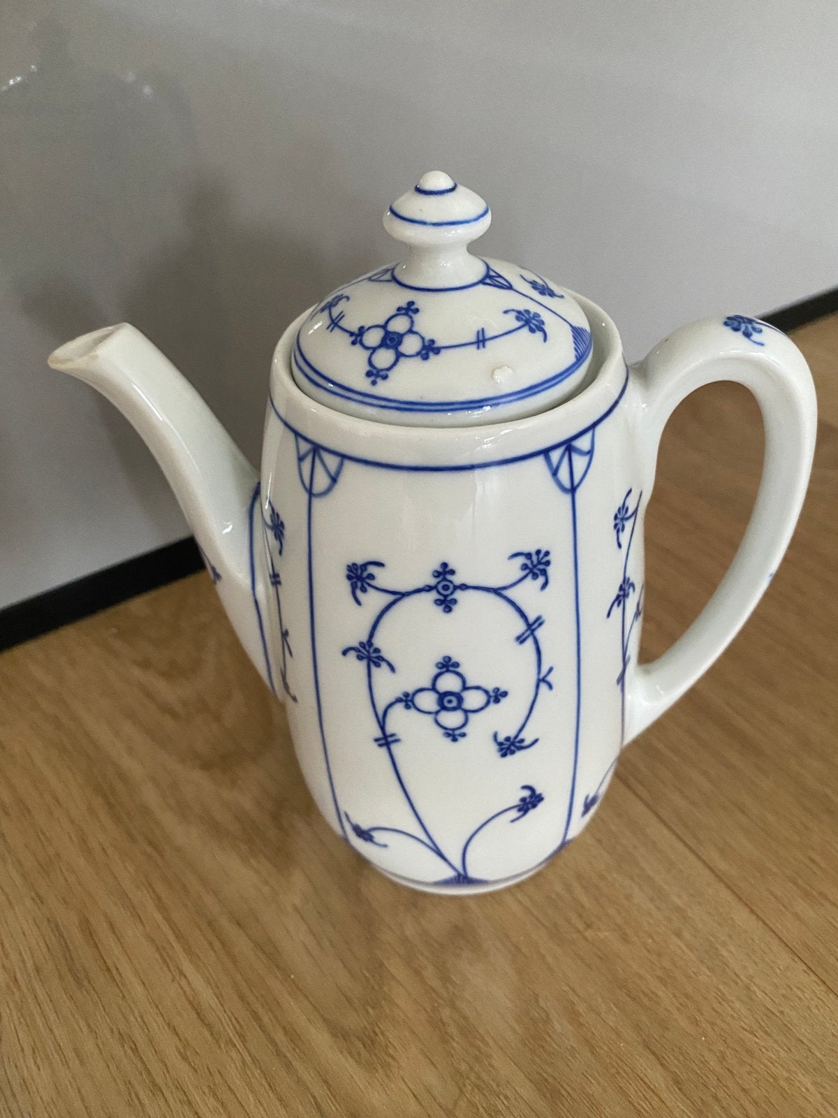 Blau Saks kan. In goede staat. Porselein, Ophalen, Kan, Klassiek, Zo goed als nieuw