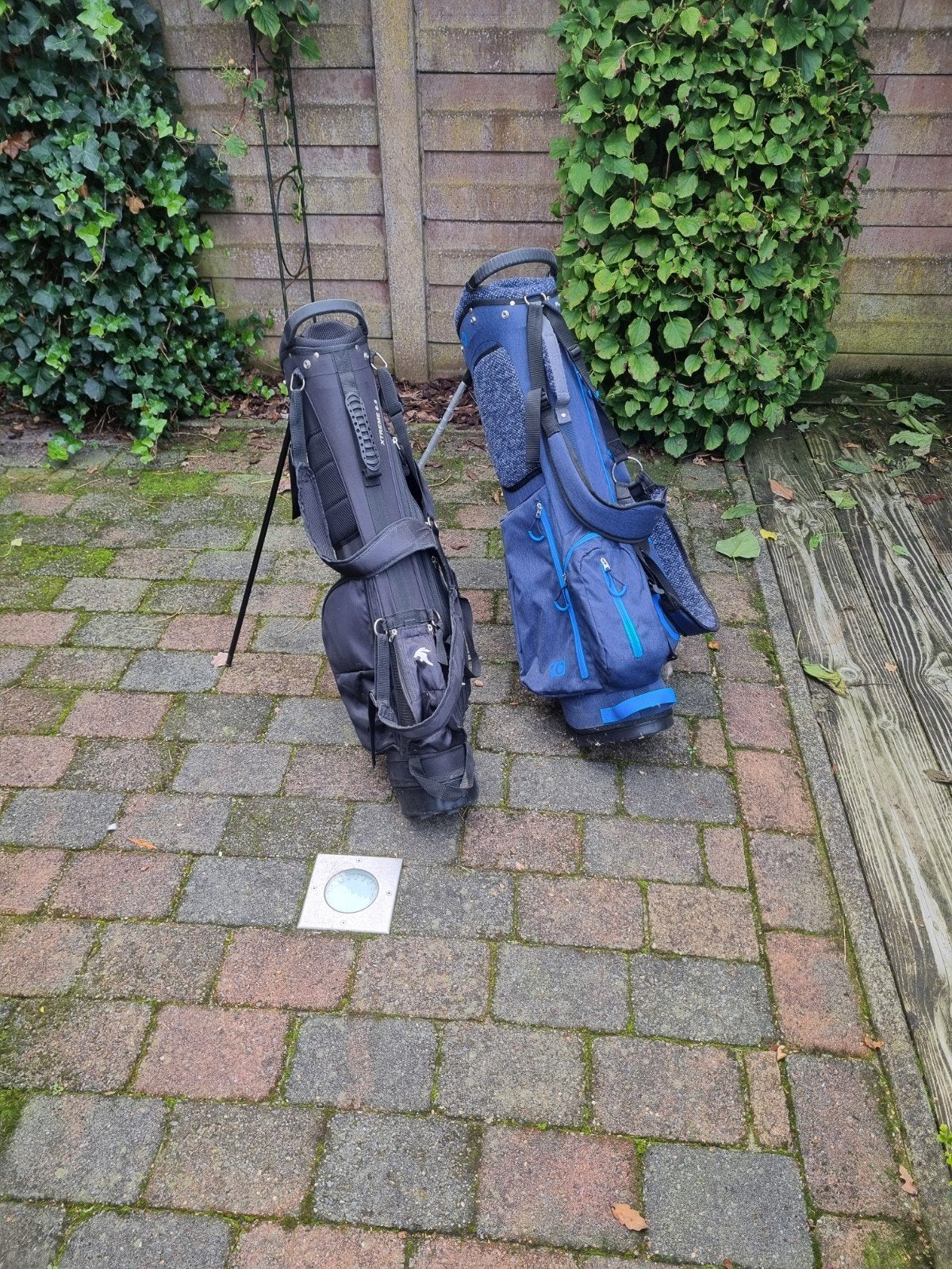 Twee golf standbags: Cougar en Fastfold, Sport en Fitness, Ophalen, Gebruikt, Tas, Overige merken