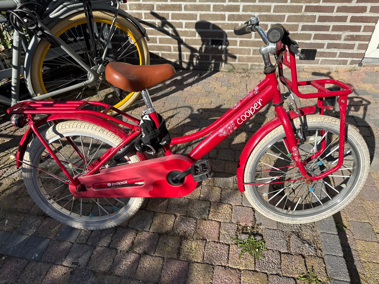 Kinderfiets rood met AXA slot, Ophalen, Gebruikt, Terugtraprem, 16 tot 20 inch