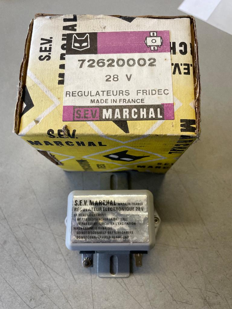 Nieuwe oldtimer SEV Marchal spanningsregelaar 28V, Auto-onderdelen, Vrachtwagen-onderdelen, Ophalen of Verzenden, Nieuw, Overige merken