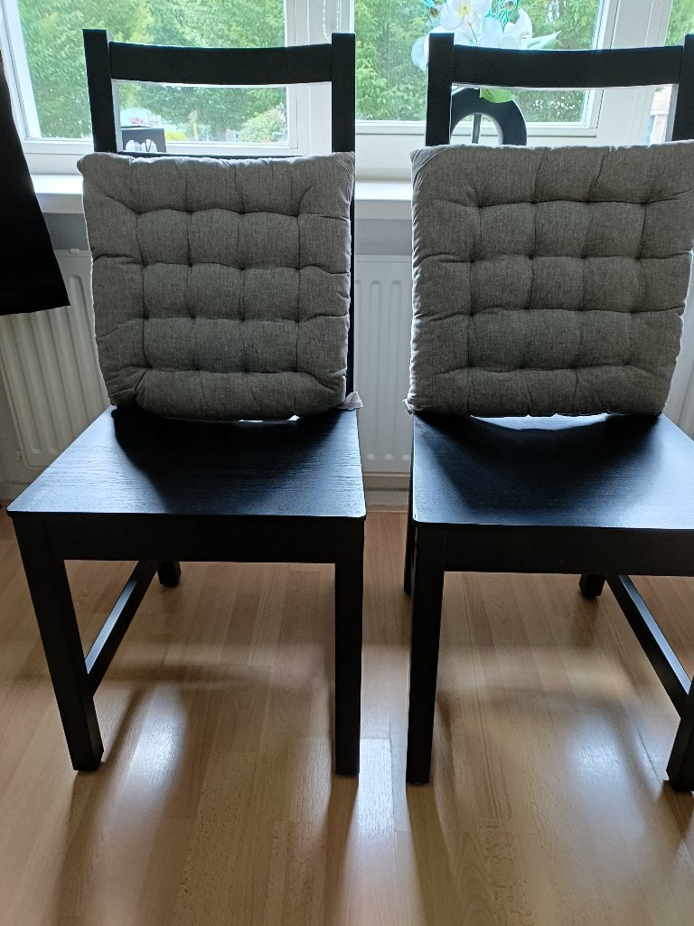 2 ikea zwarte stoelen, Ophalen, Gebruikt, Twee, Zwart