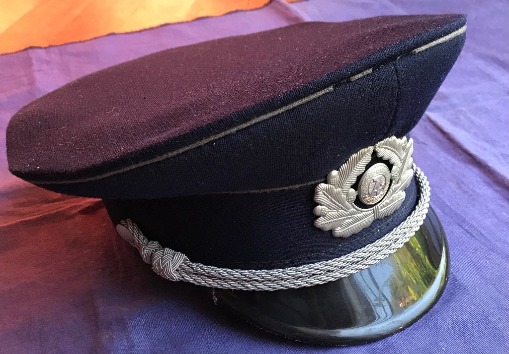 DDR officierspet Trapo ( Transport Polizei), maat 56, Ophalen of Verzenden, Overige soorten, Duitsland, Overige typen