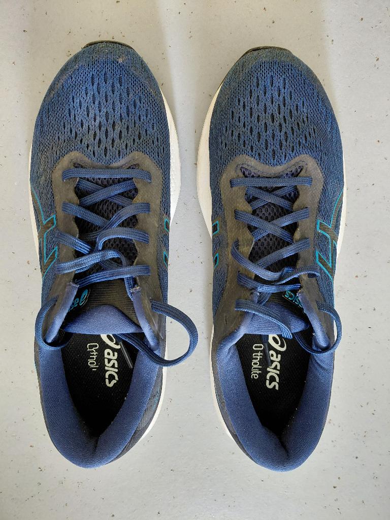 Asics sportschoen 0 tholite maat 42, Ophalen, Hardloopschoenen, Zo goed als nieuw, Hardlopen