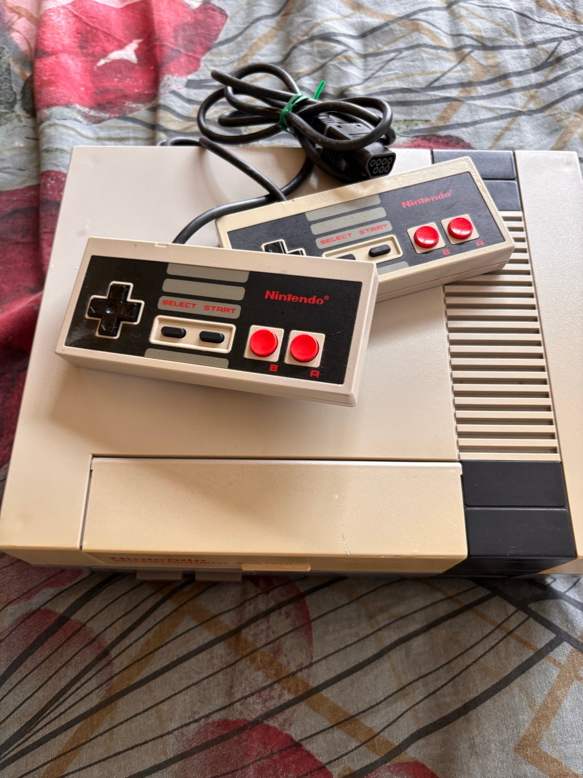 Nintendo NES Classic Console met 2 controllers, Spelcomputers en Games, Ophalen, Gebruikt, Met 2 controllers