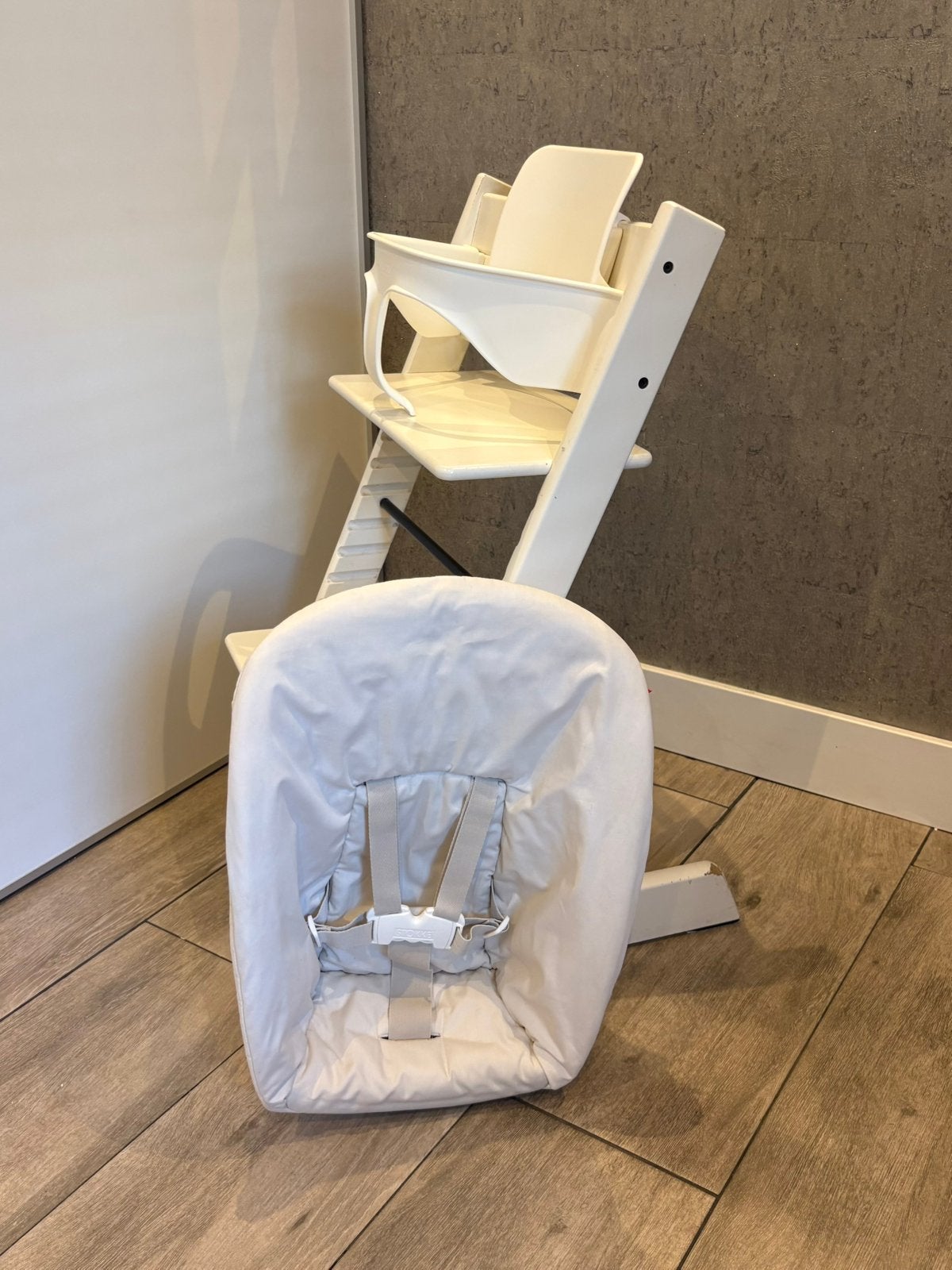 Mooie complete stokke set ,stoel , newborn set en babyset, Ophalen of Verzenden, Zo goed als nieuw, Meegroeistoel