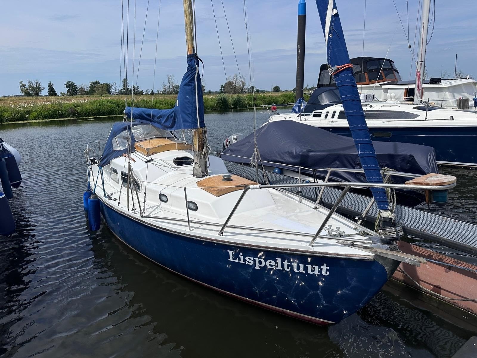 Contest 25 met strijkinstalatie - Yamaha 9.9pk 4 takt, Watersport en Boten, Kunststof, Gebruikt, 10 pk, 2 m