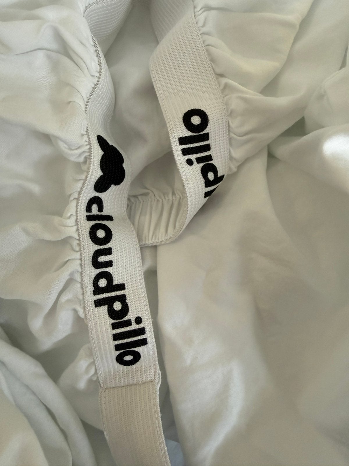 Cloudpillo topper hoeslaken x 2, Eenpersoons, Ophalen of Verzenden, Zo goed als nieuw, Wit