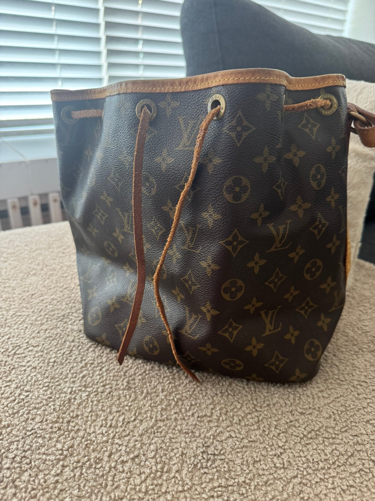 Vintage Louis Vuitton petit Noe, Sieraden, Tassen en Uiterlijk, Tassen | Damestassen, Ophalen, Gebruikt, Bruin, Handtas