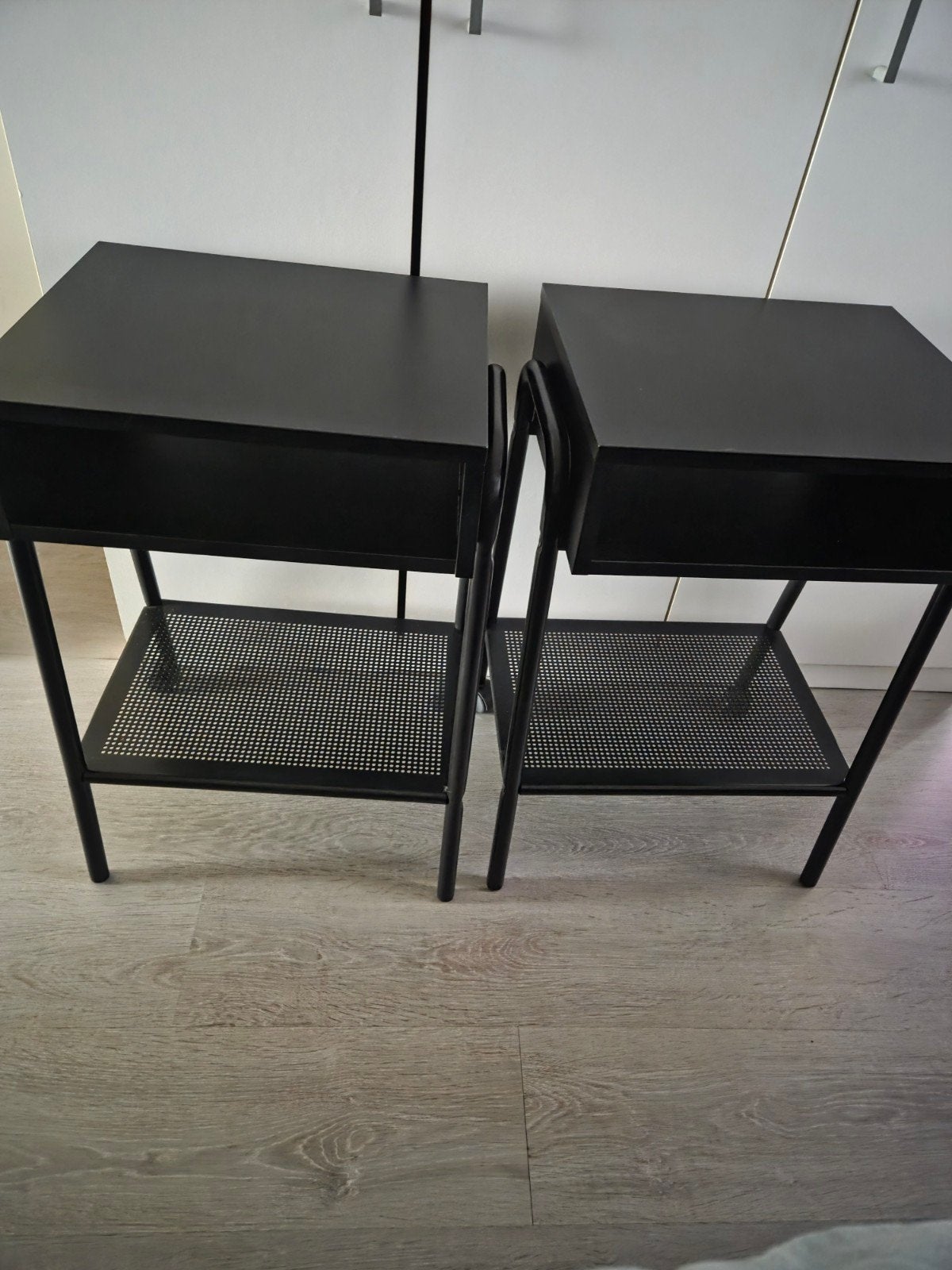 2 nachtkastjes, Ophalen, Zo goed als nieuw, Minder dan 45 cm, 55 tot 70 cm