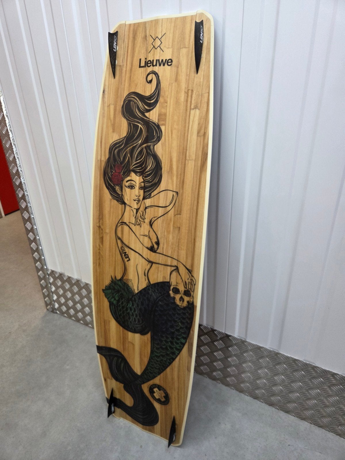 Lieuwe Oceana LEN10 Edition Kiteboard 141*41 – Complete Set, Twintip, Ophalen, Zo goed als nieuw, 4 m² of minder