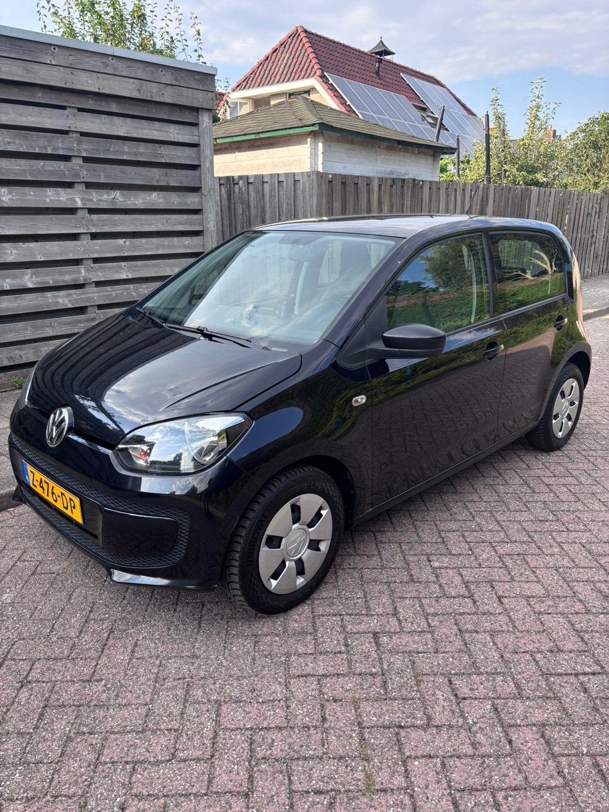 Volkswagen up! 1.0 44KW 2013 Zwart, Auto's, Voorwielaandrijving, Up!, Zwart, Handgeschakeld
