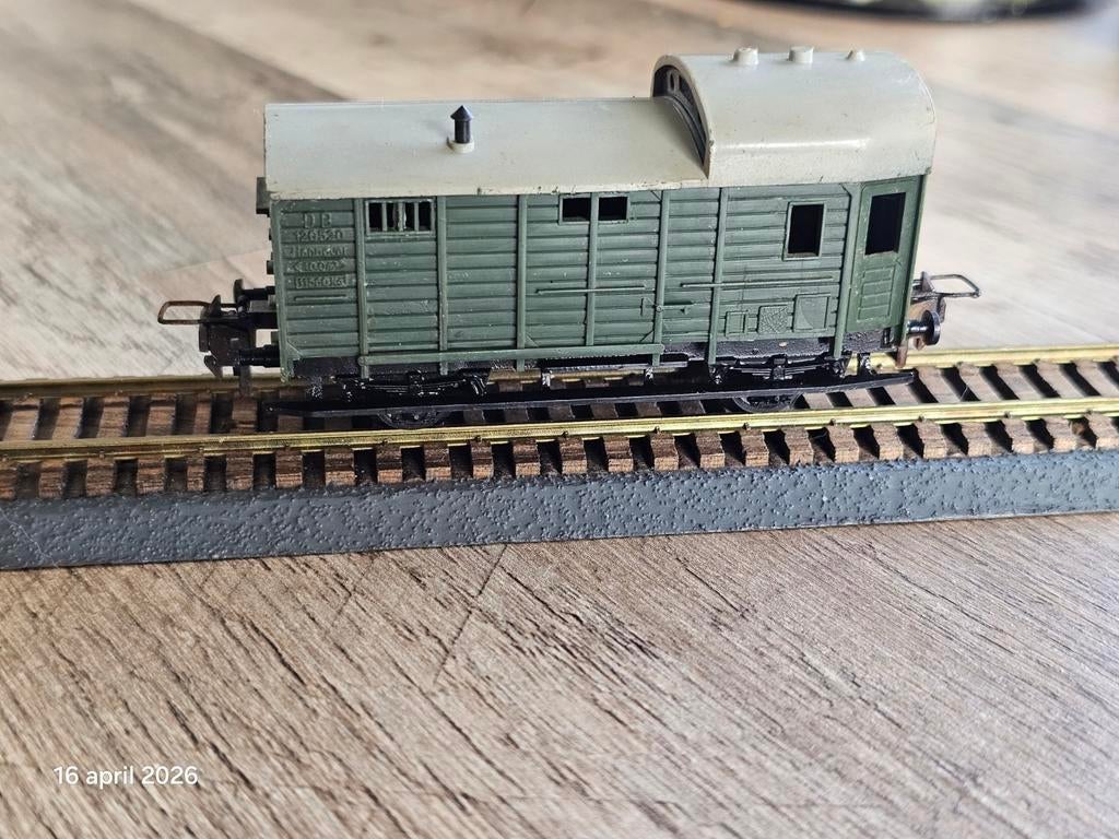 Modeltrein Ho trix-express wagon, zeldzame kleur groen, Ophalen of Verzenden, Gelijkstroom, Wagon, Trix