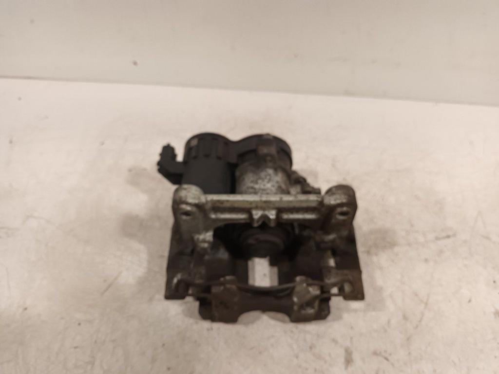 Remklauw rechts achter Ford Focus, Auto-onderdelen, Remmen en Aandrijving, Ford, Gebruikt, Herkomst onderdeel bekend, 12 maanden garantie
