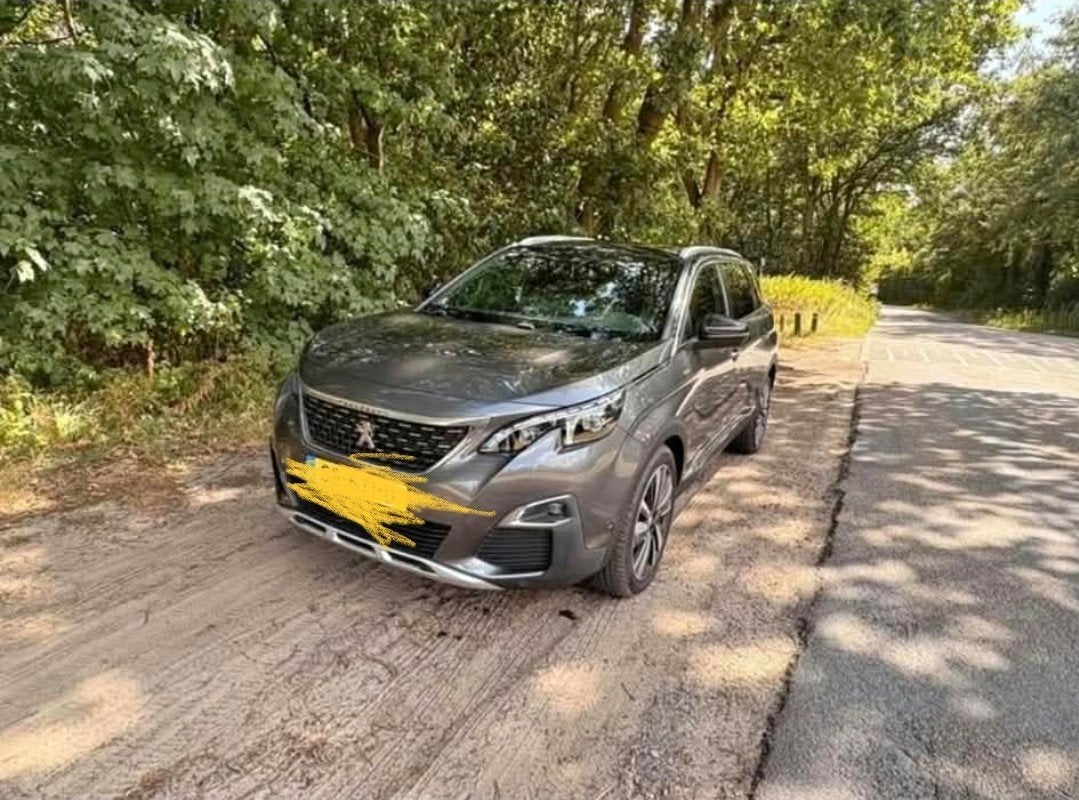 Peugeot 5008 1.2  nieuwe motor!, Zwart, Leder, Handgeschakeld, Particulier