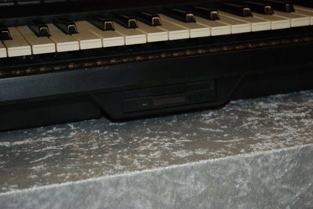 Yamaha Keyboard met luidsprekers en adapter PSR-630, Muziek en Instrumenten, Gebruikt, ., Keyboard of Synthesizer, Ophalen of Verzenden