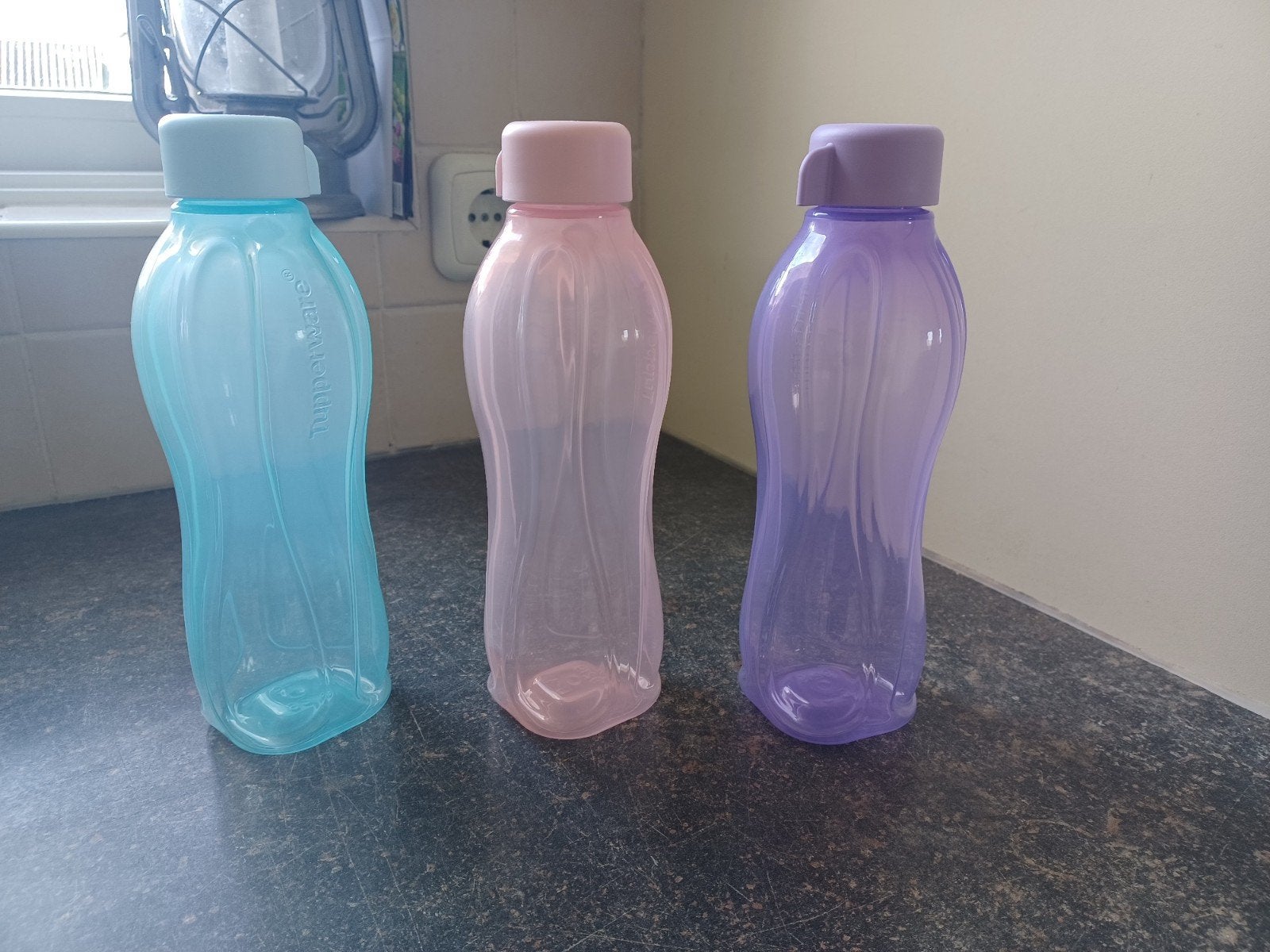 Tupperware ecofles 500ml, schroefdop, eco easy 500 ml nieuw,, Huis en Inrichting, 500 ml, Nieuw, Ophalen of Verzenden, Vaatwasserbestendig