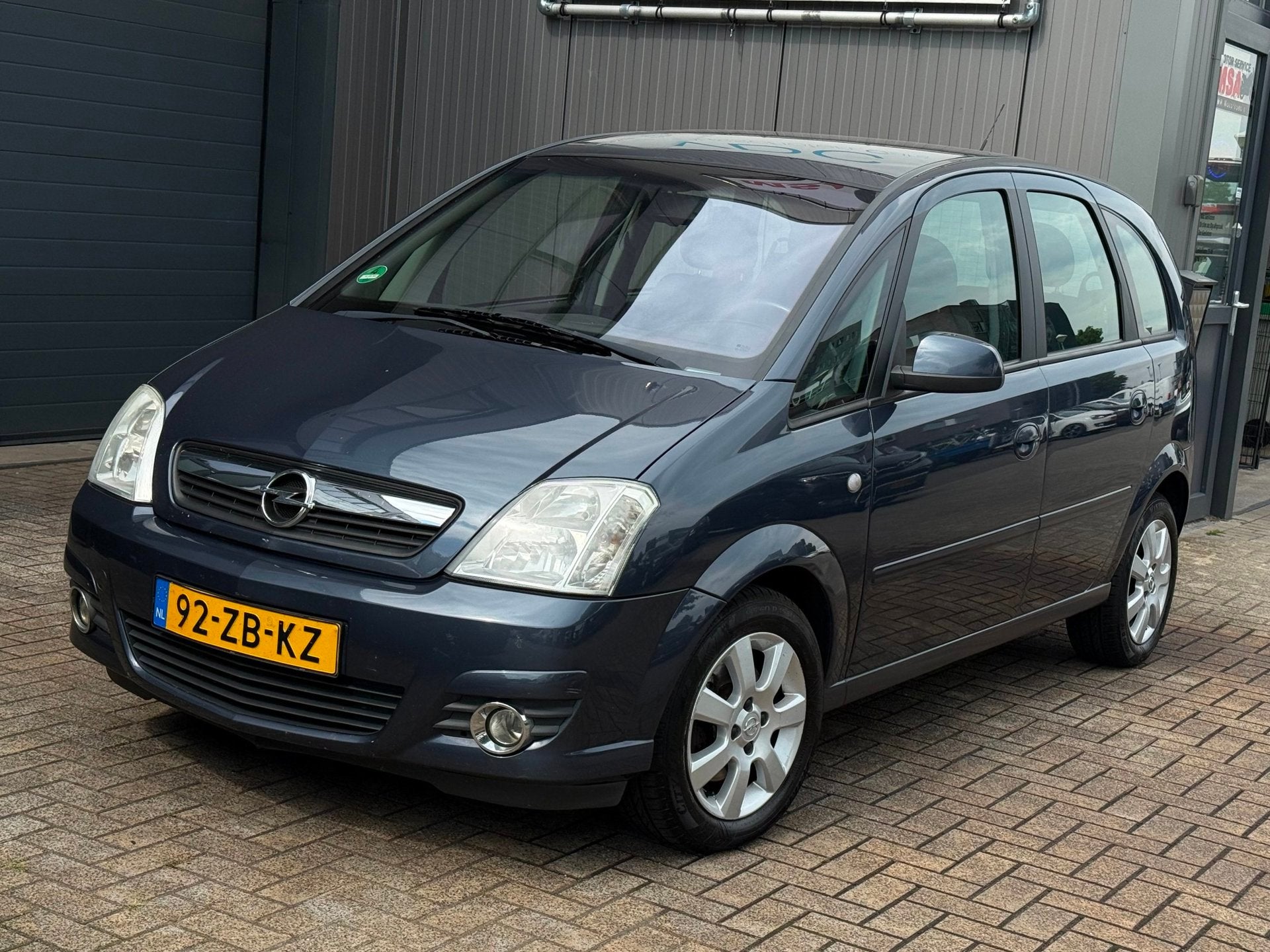 Opel Meriva 1.8-16V Cosmo | Automaat | APK 03-08-2027, Zwart, 4 cilinders, 1796 cc, Origineel Nederlands