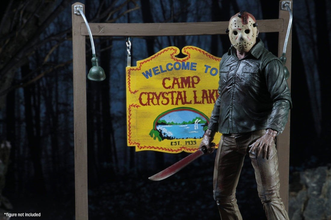NECA- Friday the 13th - Camp Crystal Lake accessory set, Ophalen, Nieuw