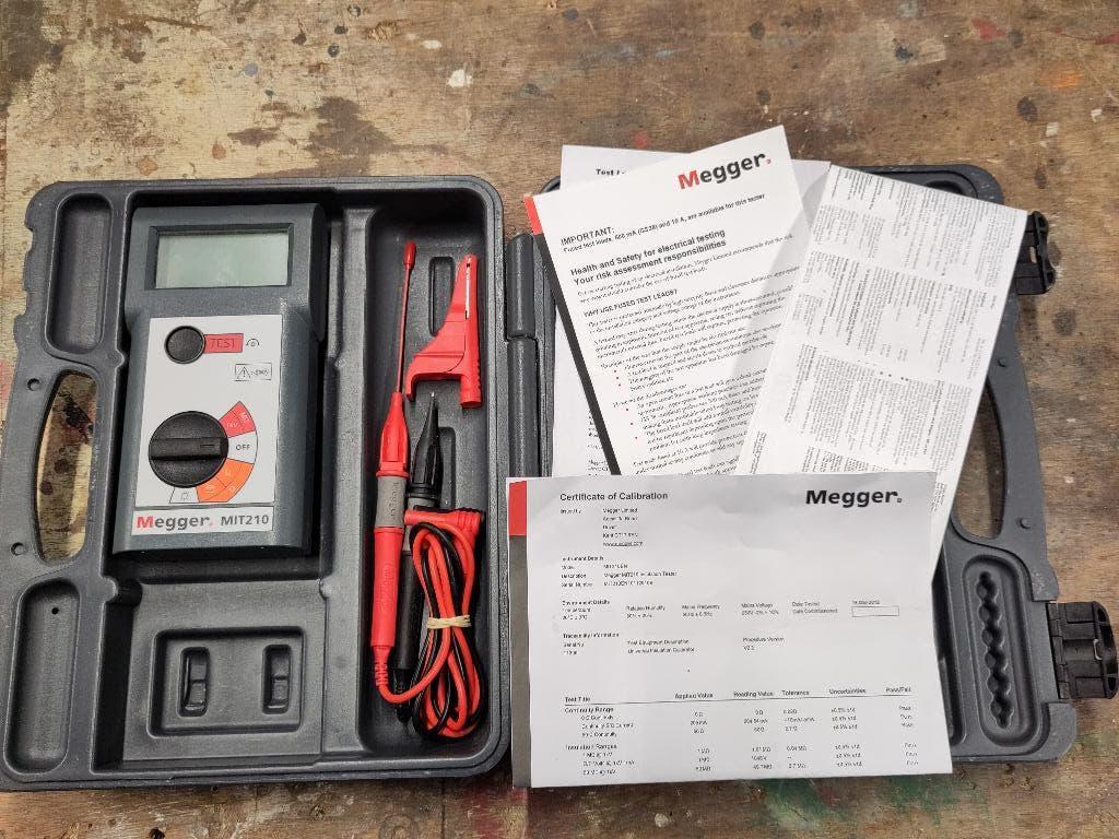 Megger MIT210, Ophalen of Verzenden, Zo goed als nieuw, Elektriciteit