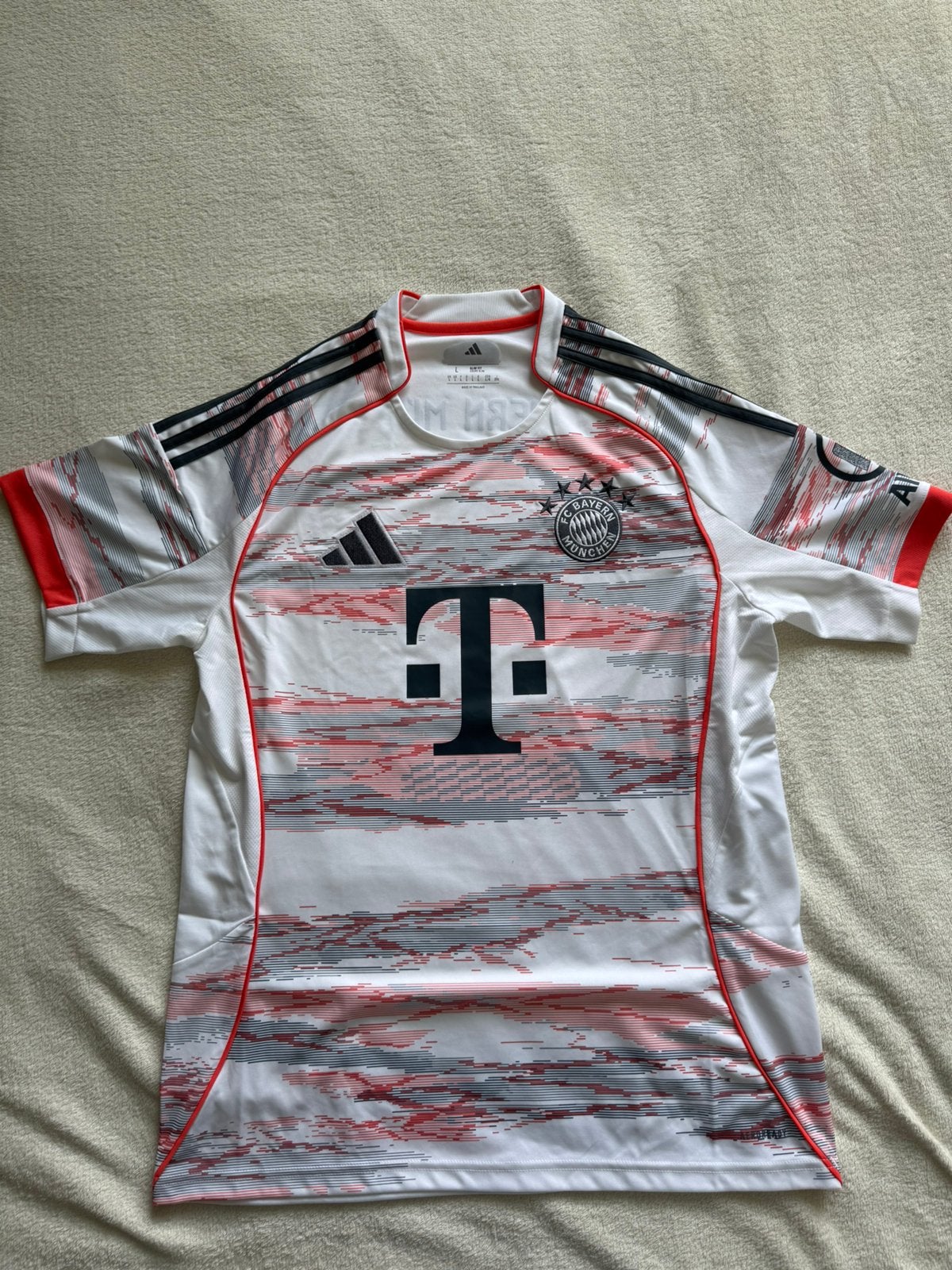 Adidas FC Bayern München uitshirt 2025/2026 – maat L, Maat L, Ophalen of Verzenden, Zo goed als nieuw, Shirt