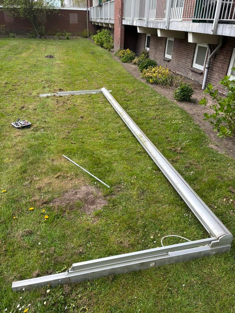 Zonnescherm 5 meter breed, 2e hands, 150 tot 300 cm, Ophalen of Verzenden, Zo goed als nieuw, Knikarmscherm