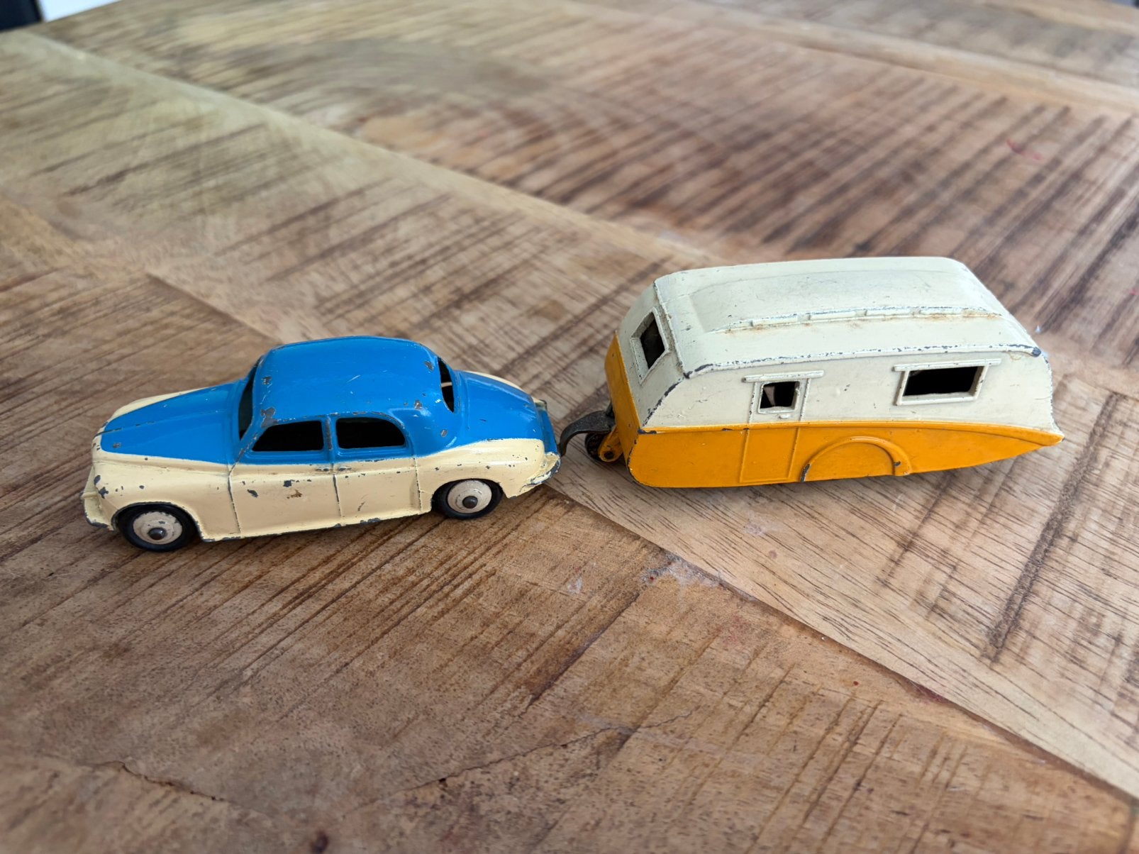 Dinky Toys Rover 75 + Caravan. No 156 & 190. Mooie set., Ophalen of Verzenden, Gebruikt, Auto, Dinky Toys