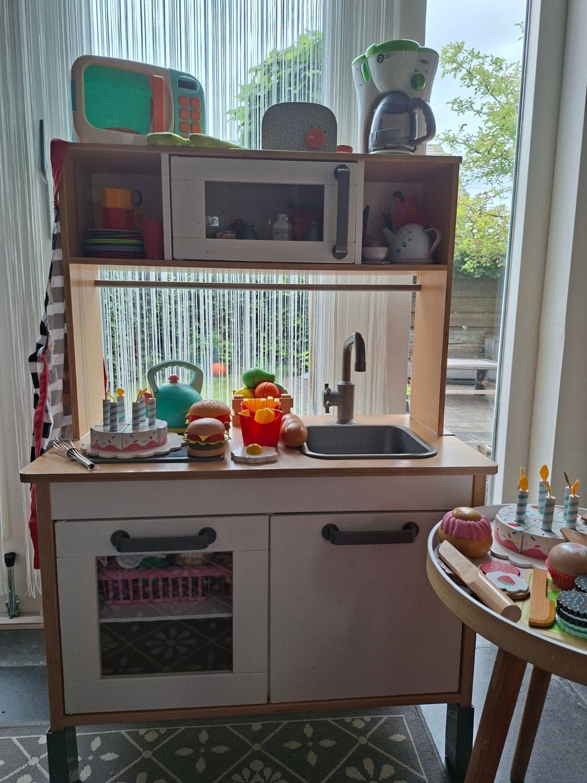 Compleet kinder speelkeukentje met uitgebreide toebehoren, Ophalen, Gebruikt, Meisje