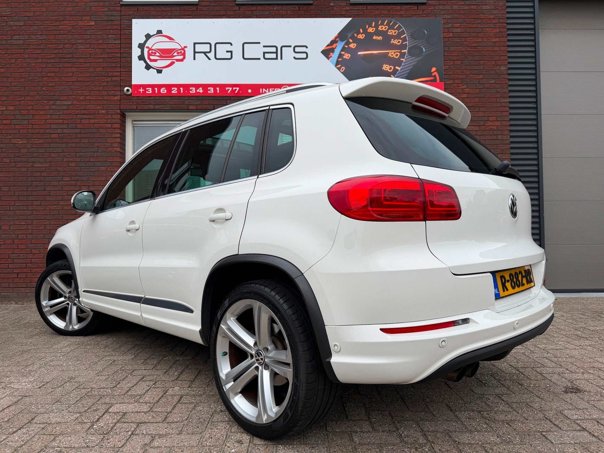 Volkswagen Tiguan 1.4 TSI Sport&Style R-Line / Pano / Leder, Auto's, Volkswagen, Voorwielaandrijving, Euro 5, 15 km/l, 4 cilinders