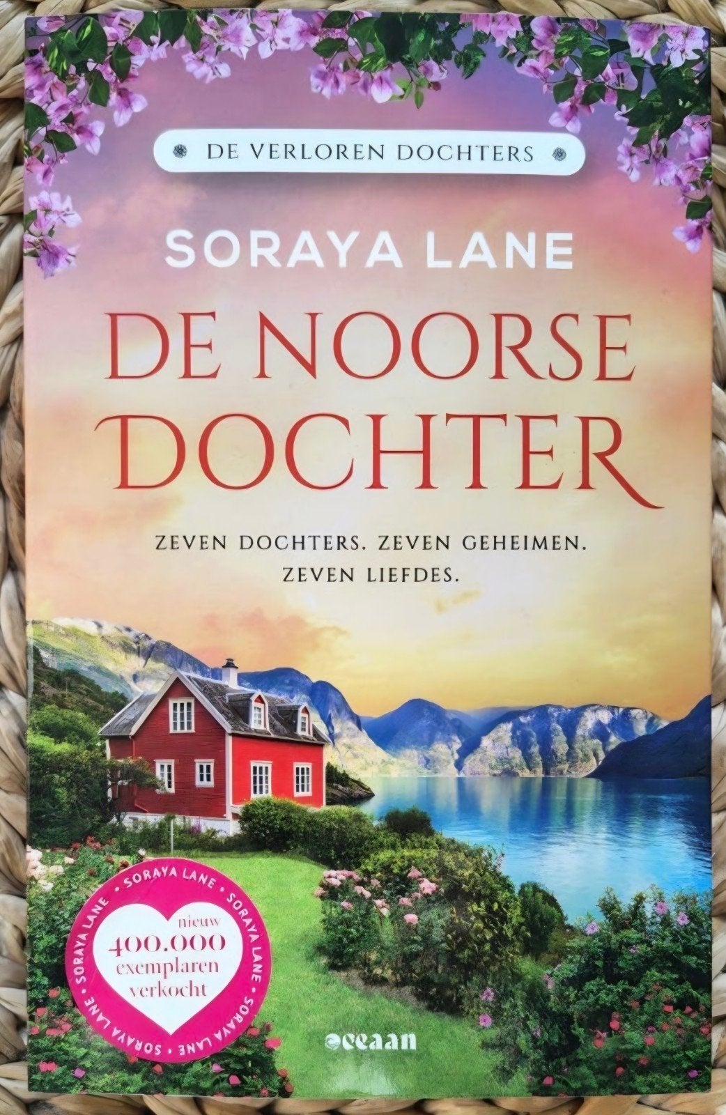 Soraya Lane De Noorse dochter, Boeken, Romans, Zo goed als nieuw, Ophalen of Verzenden