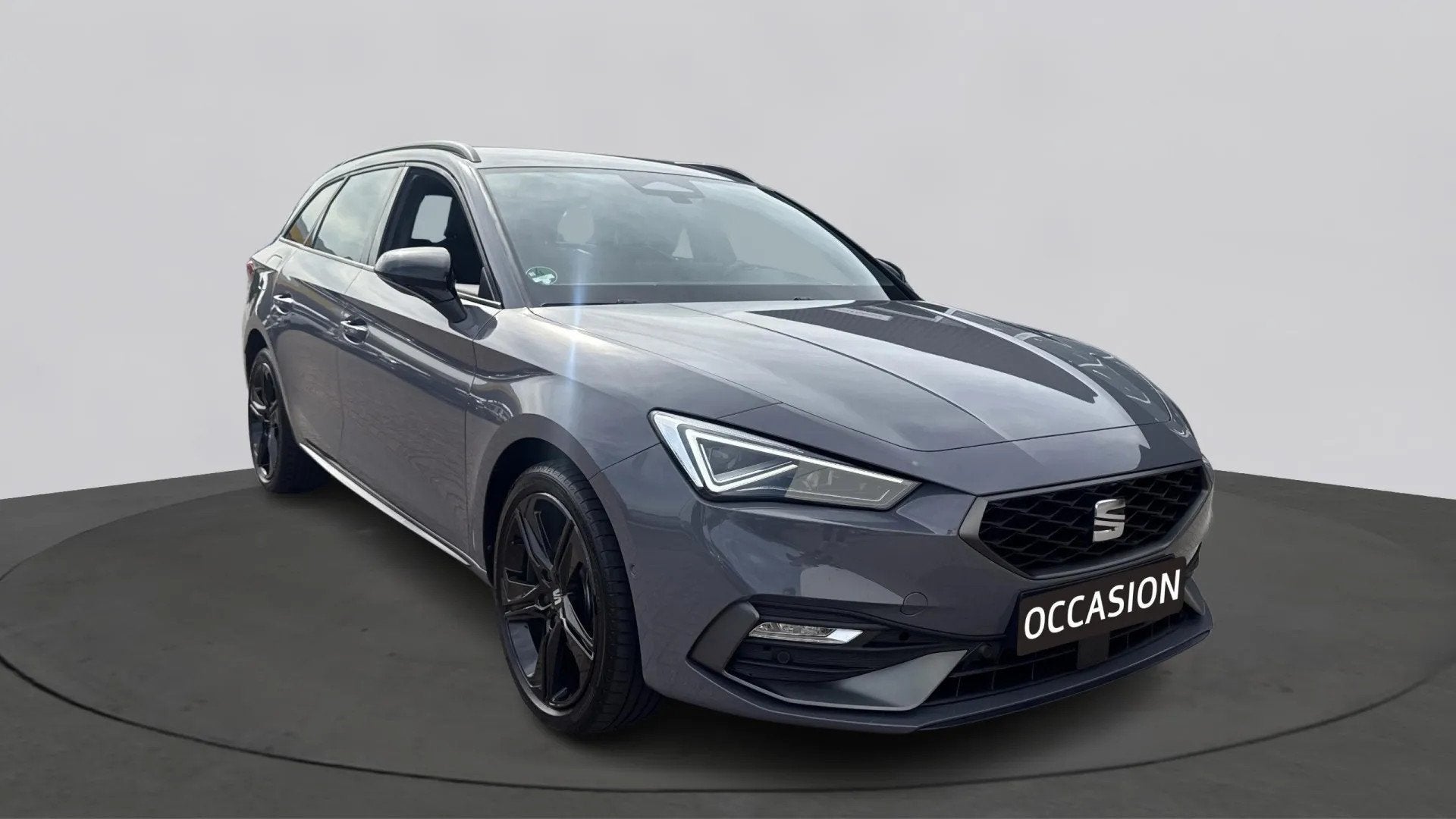 SEAT Leon Sportstourer 1.5 TSI e-Hybrid FR Business, 4 cilinders, Leon, 1700 kg, Zilver of Grijs