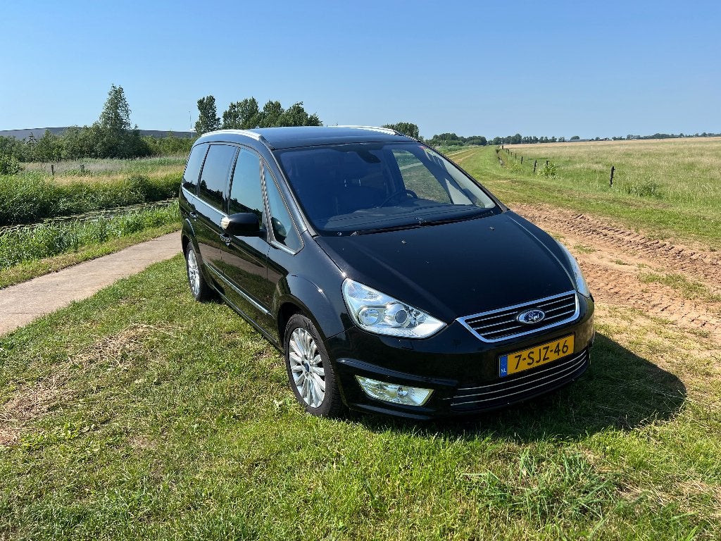 Ford Galaxy 1.6 16V 118KW Platinum Panoramadak 2013, Auto's, Voorwielaandrijving, 1596 cc, Verwarmde buitenspiegels, Zwart