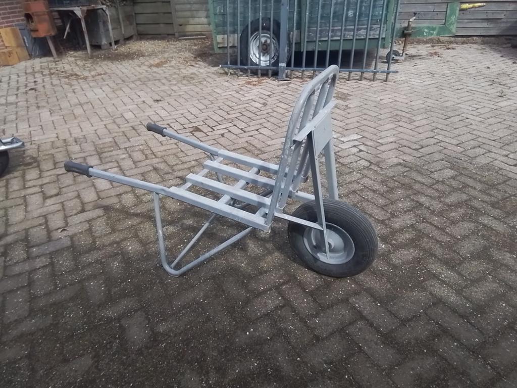 Te koop steenkruiwagen, Tuin en Terras, Kruiwagens, Ophalen