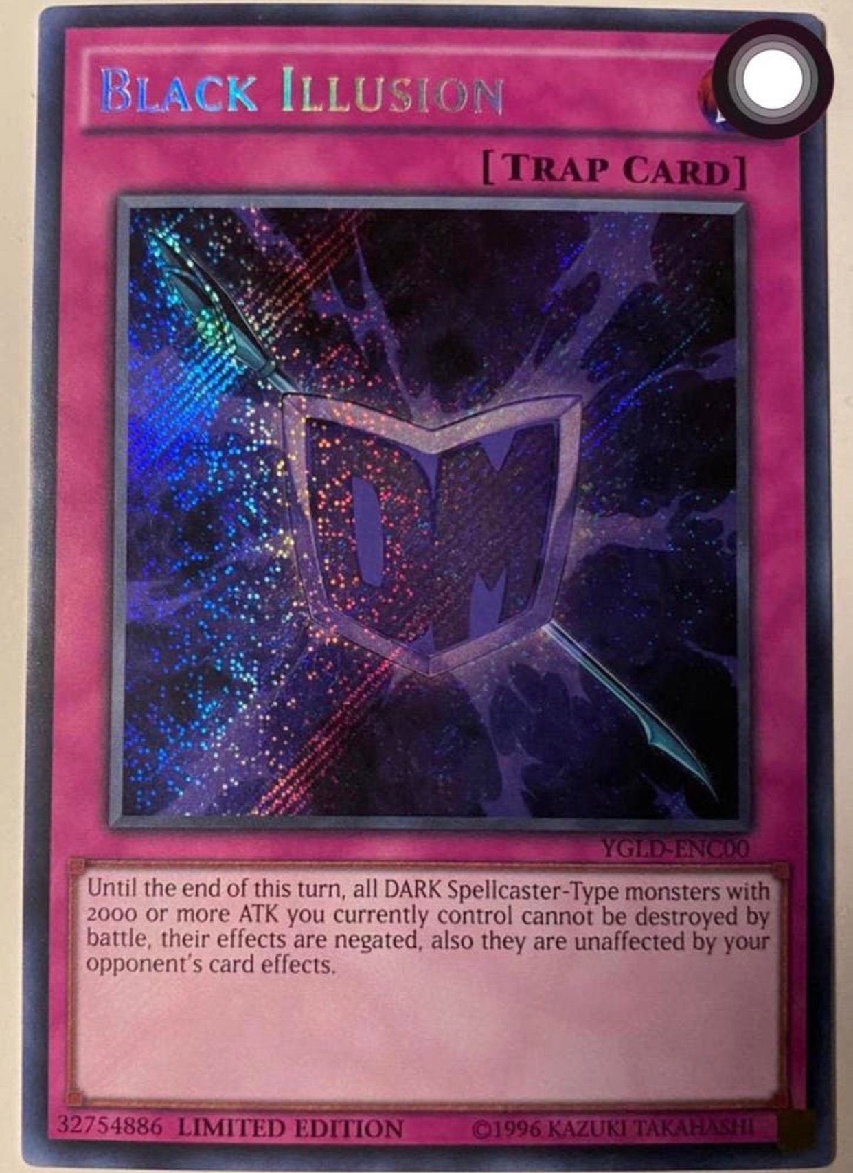 Yu-Gi-Oh! Black Illusion YGLD 1996 Print !, Ophalen of Verzenden, Zo goed als nieuw, Losse kaart, Foil