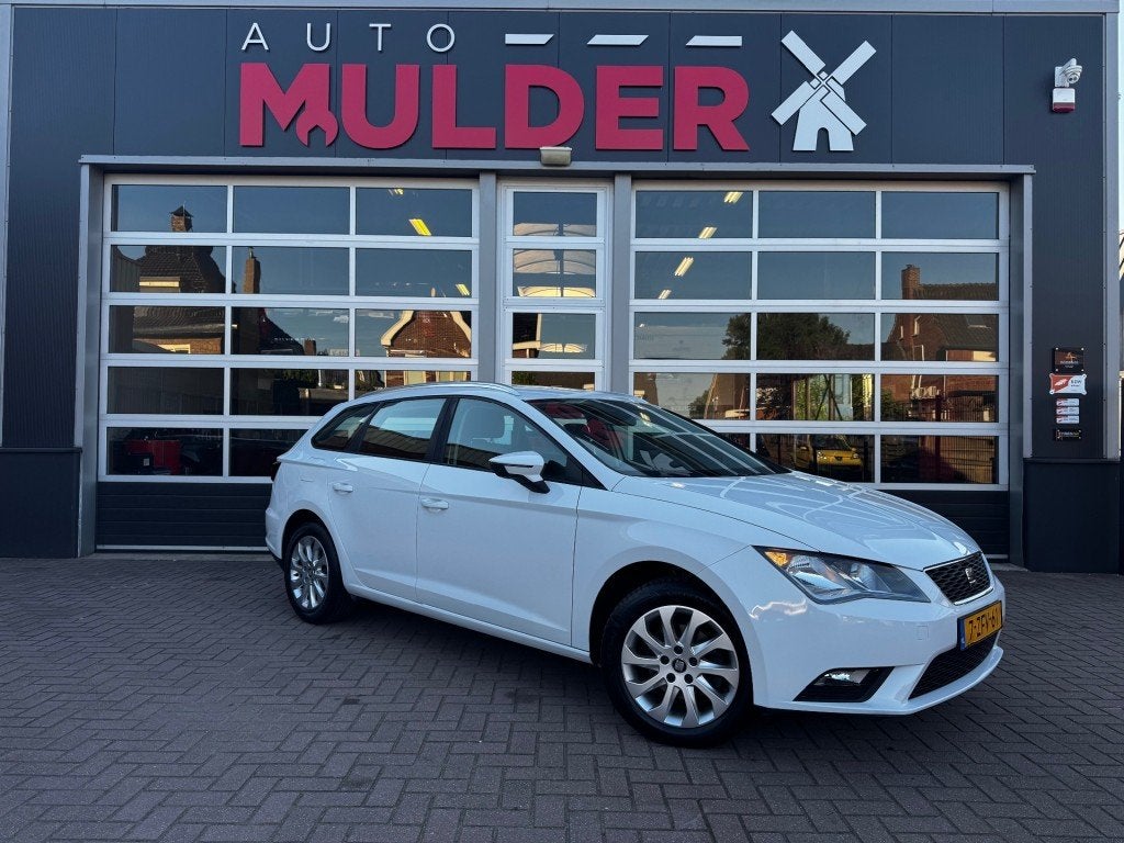 Seat LEON 1.2 TSI STYLE BNS. / AIRCO / CRUISECONTROL / DEALE, Voorwielaandrijving, Euro 5, 1154 kg, Gebruikt