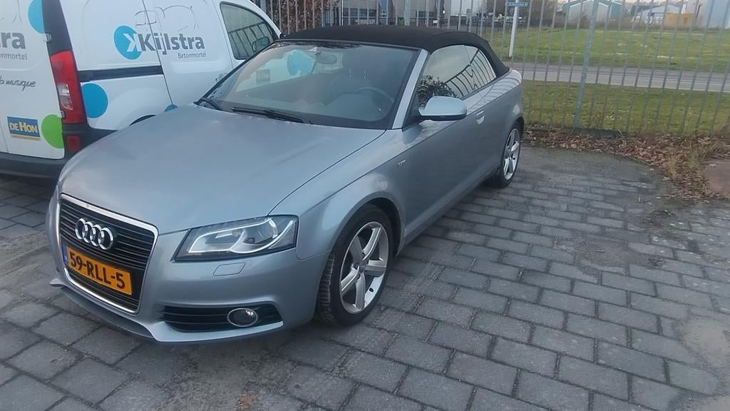 Audi A3 1.4 Tfsi 92KW Cabrio 2011 Grijs, Auto's, Audi, 125 pk, Zwart, 4 cilinders, Cabriolet