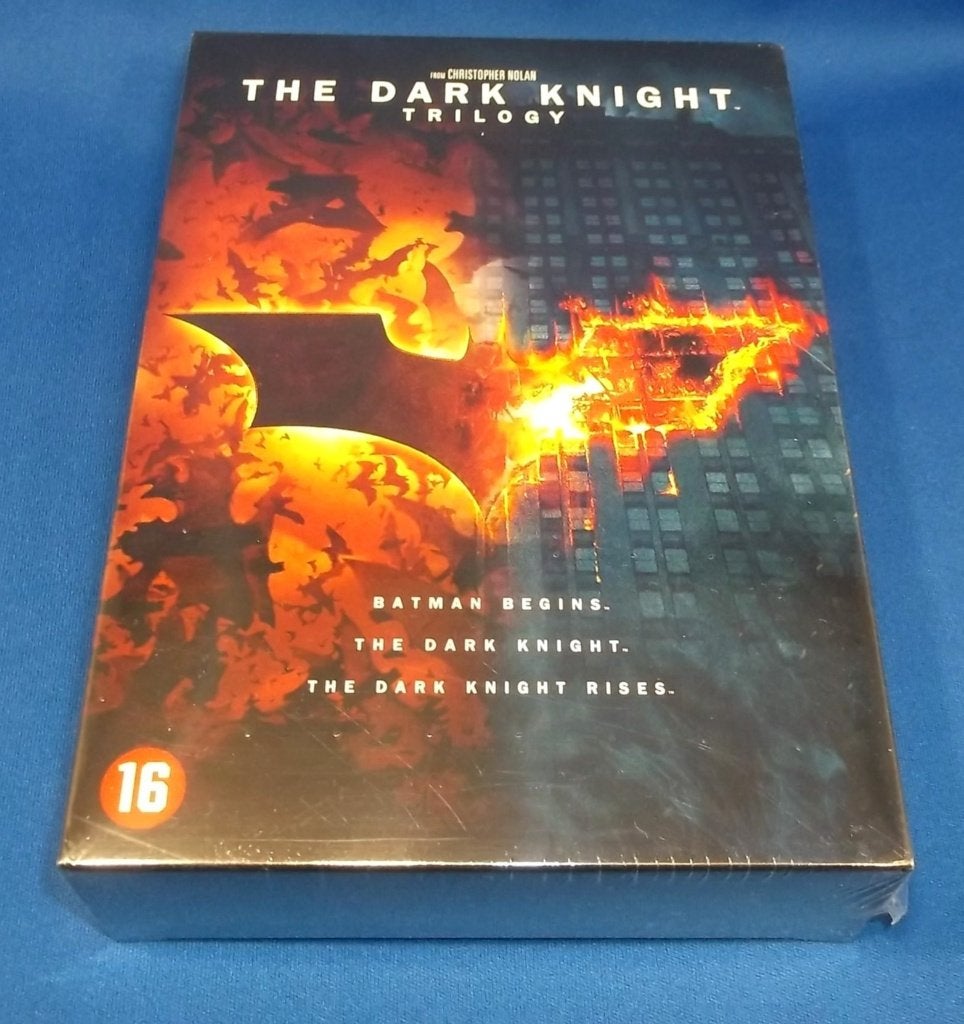 The Dark Knight Trilogy (DVD-box) NIEUW / SEALED!, Cd's en Dvd's, Dvd's | Actie, Nieuw in verpakking, Actie, Boxset, Vanaf 16 jaar
