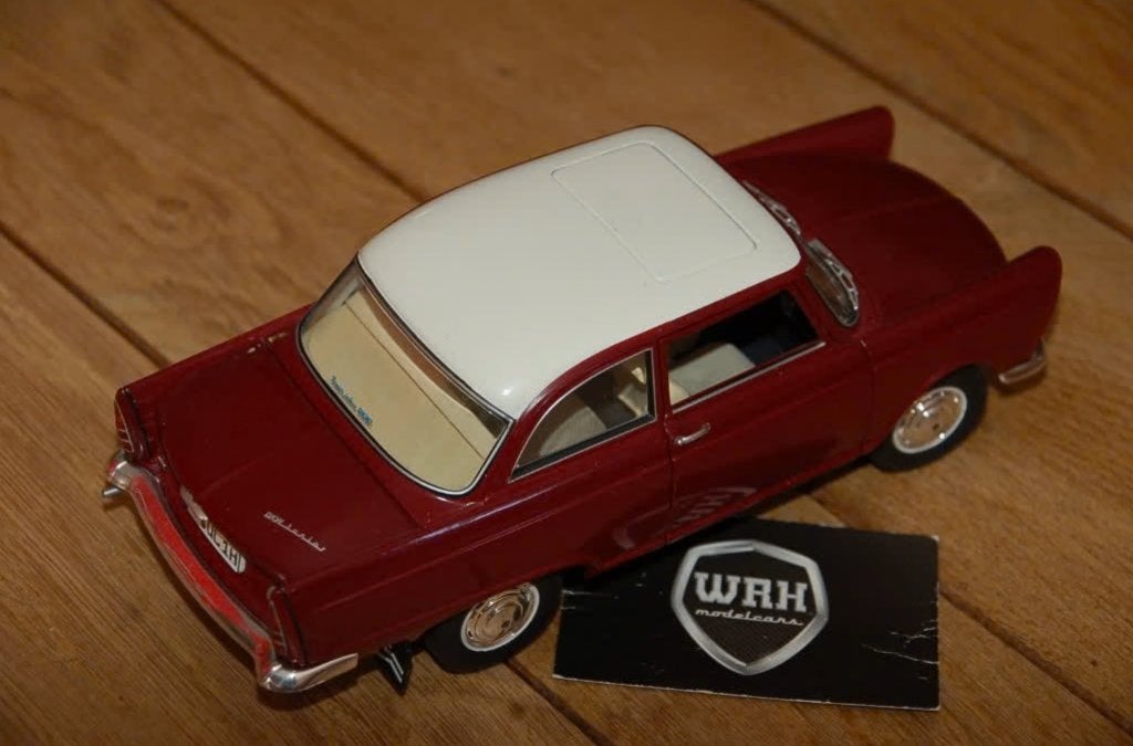 1:18 DKW JUNIOR dark red Revell no box WRH, Verzenden, Zo goed als nieuw, Auto, Revell