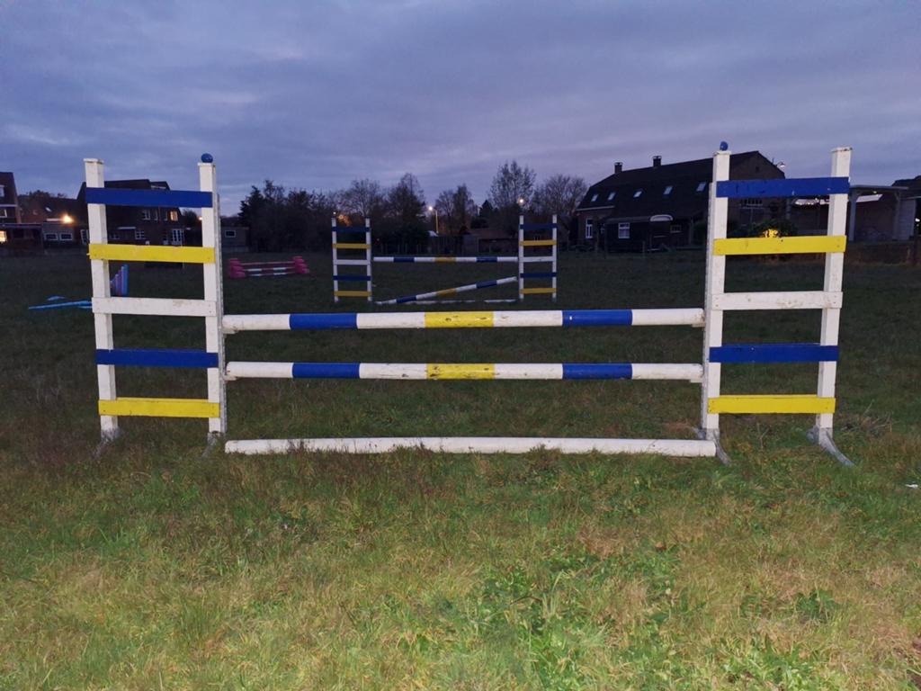 Hindernissen en balken, Ophalen, Springen