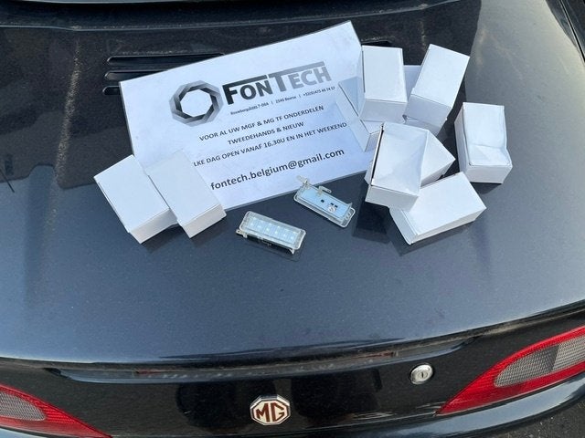Foto 8 van MGF MG TF MG F MGTF kofferbak / voorklep verlichting met LED