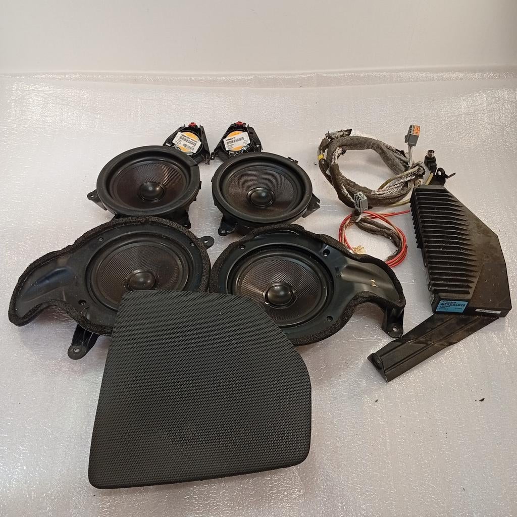 Volvo OEM High Performance complete set Volvo V70/XC70 00-07, Auto diversen, Autospeakers, Ophalen, Gebruikt