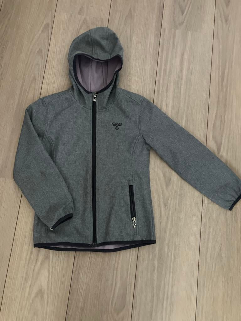 Hummel softshell jas fleece gevoerd - maat 8 jaar, Ophalen of Verzenden, Zo goed als nieuw, Jongen of Meisje