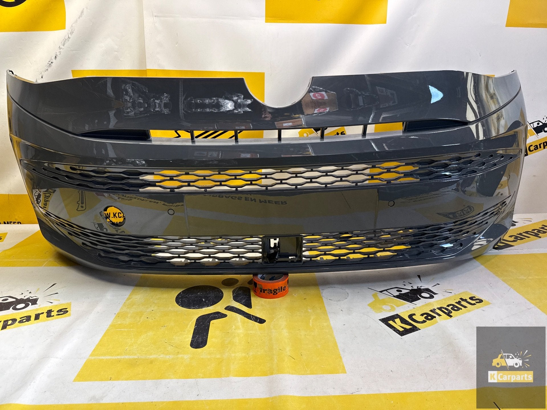 VW Volkswagen Transporter T7 Multivan Voorbumper 7T0807221F, Gebruikt, Volkswagen AG, Bumper, Berliner Ring 2
38440  Wolfsburg, DE