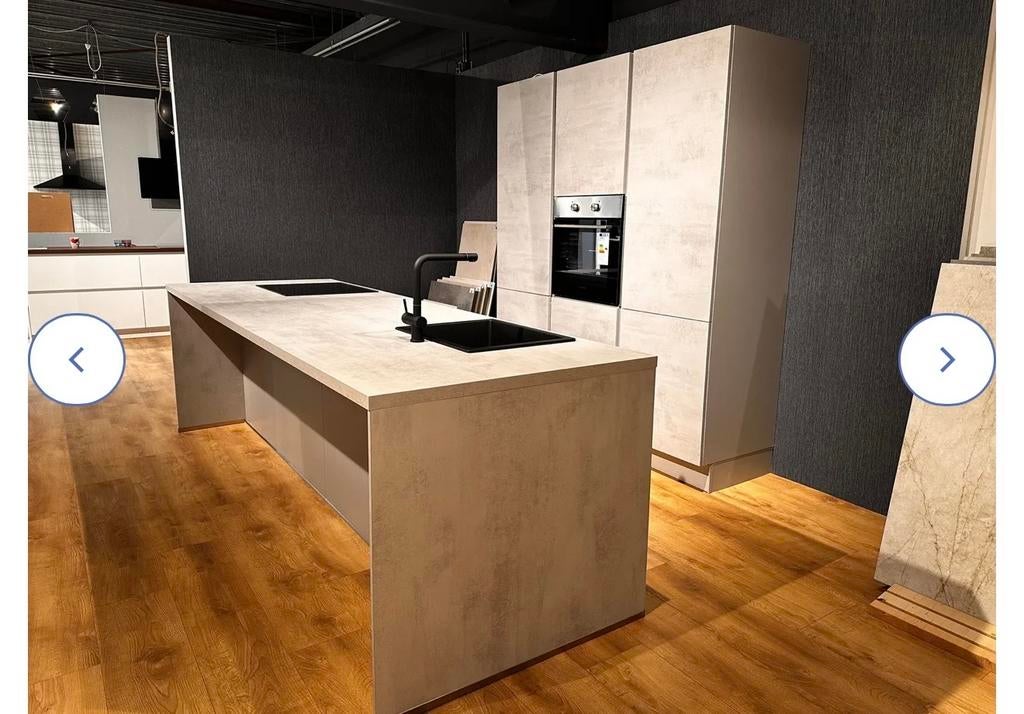 Luxe eilandkeuken betonlook (Nobilia Riva) incl apparatuur, Huis en Inrichting, Keuken | Complete keukens, Ophalen, Overige typen