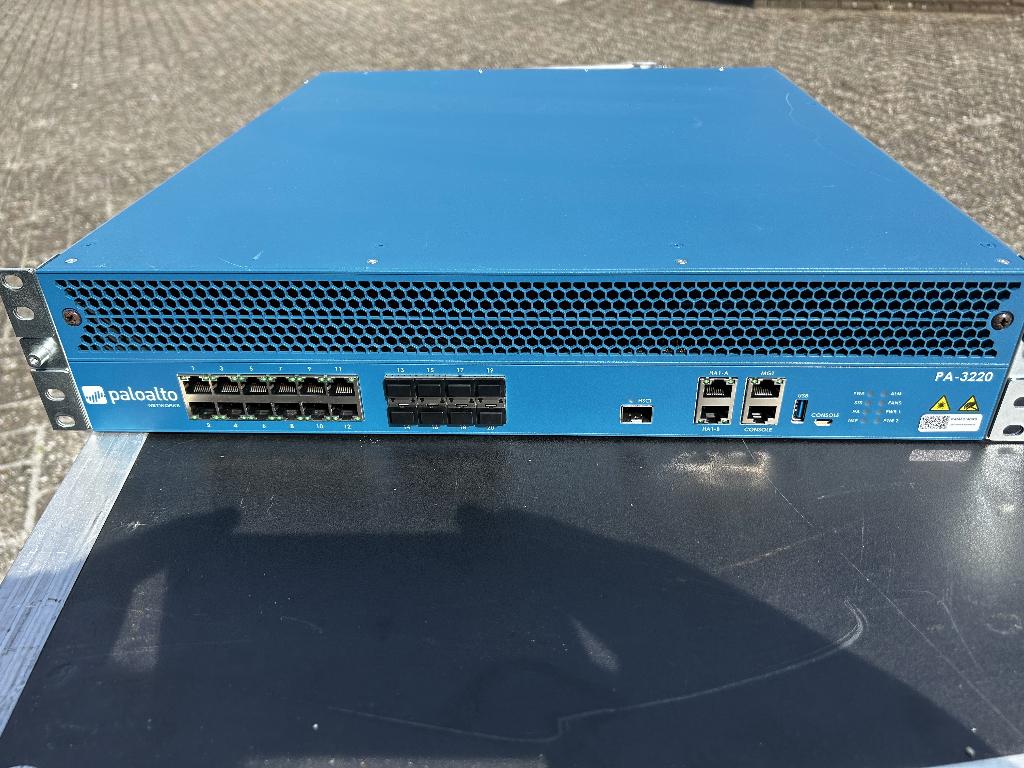 Palo Alto PA‑3220 Firewall – 2 stuks – Dual PSU, Ophalen, Gebruikt, Palo Alto Networks