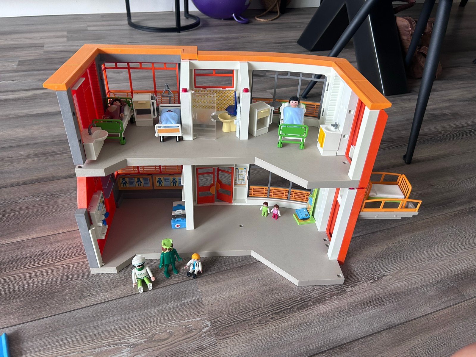 Playmobil Ziekenhuis met figuren en accessoires, Ophalen, Gebruikt, Gebouw, Complete set