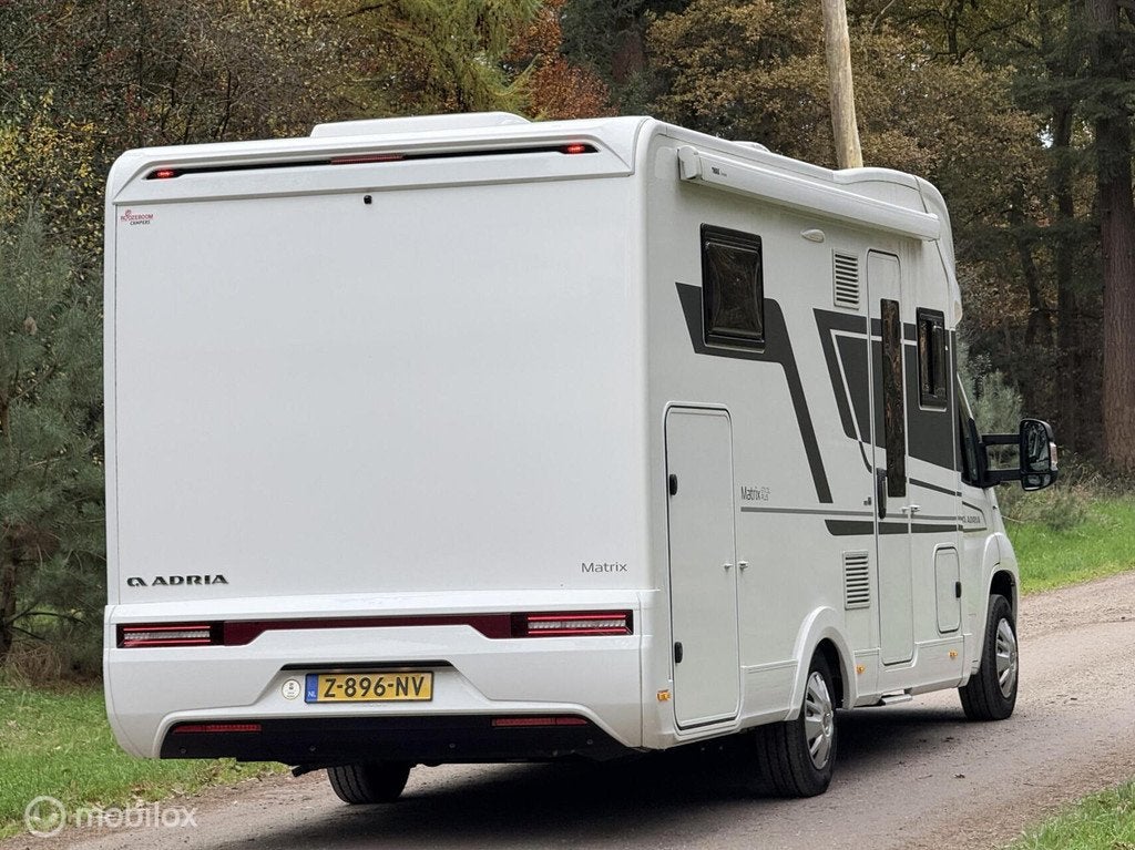 Adria MATRIX 670DL HEFBED+ENKELE BEDDEN, Caravans en Kamperen, Campers, Bedrijf, Adria, Adria, 7 tot 8 meter